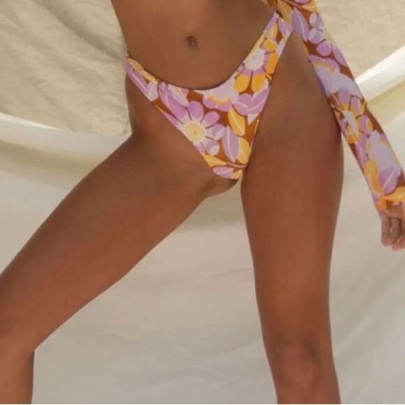Stone Fox Swim Revolve x NWT Roca Bikini Bottom L - Picture 1 of 4
